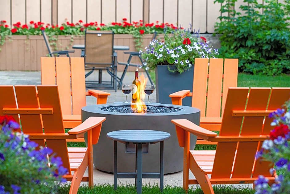 The Tamarack Lodge