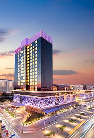 DoubleTree by Hilton Istanbul Umraniye
