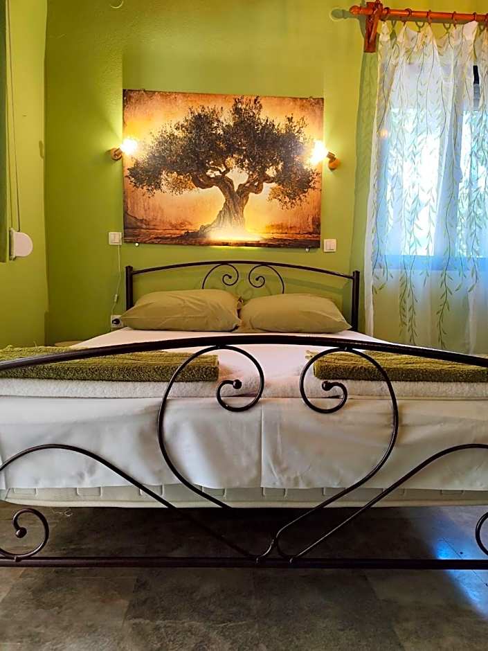 Asmanis Rooms