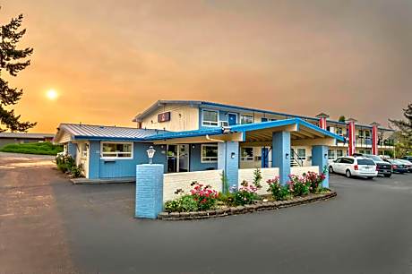 Studio 6 Suites - Albany, OR