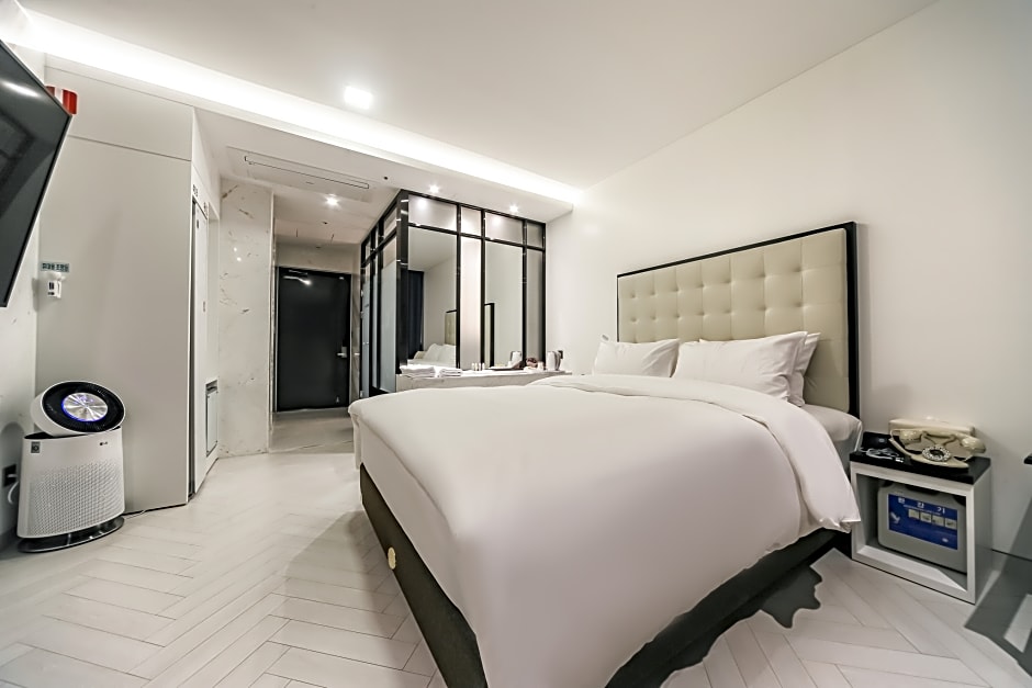 Daegu Dongseongro Hotel Labella