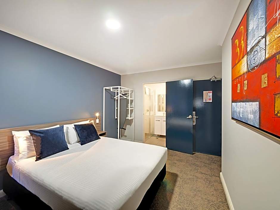 28 Hotel