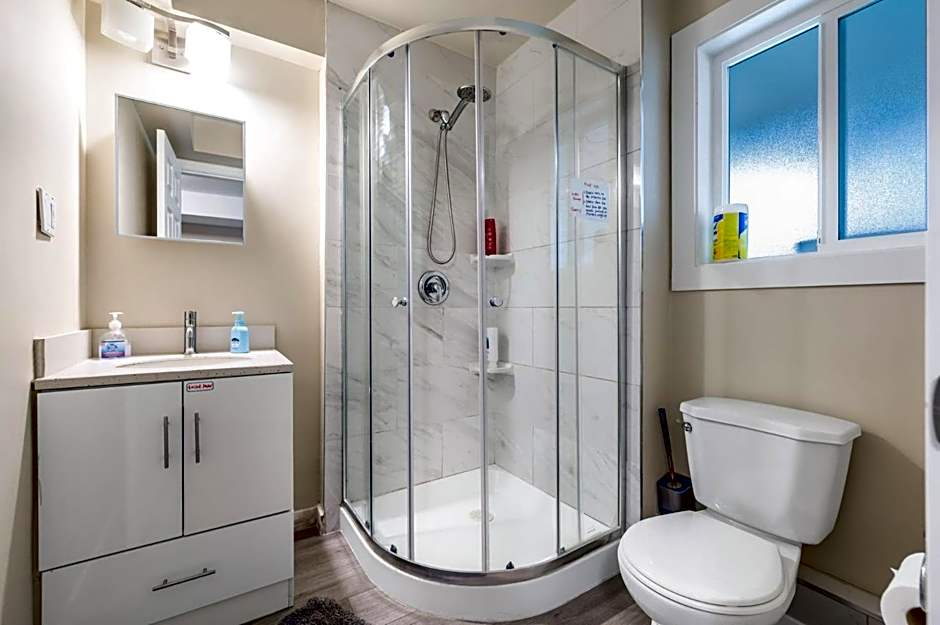 Orchid House near Vancouver YVR Airport