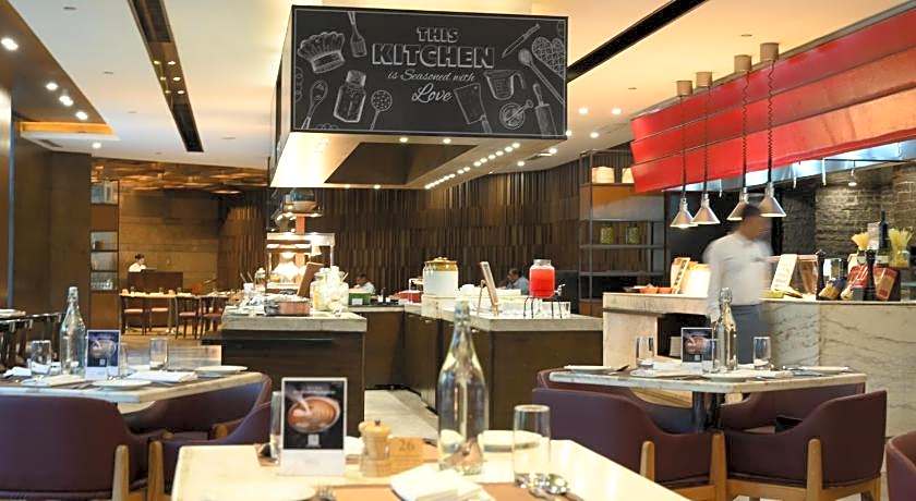 Courtyard by Marriott Gurugram Downtown