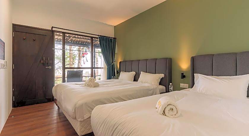 Roxy Sematan Villa & Townhouse