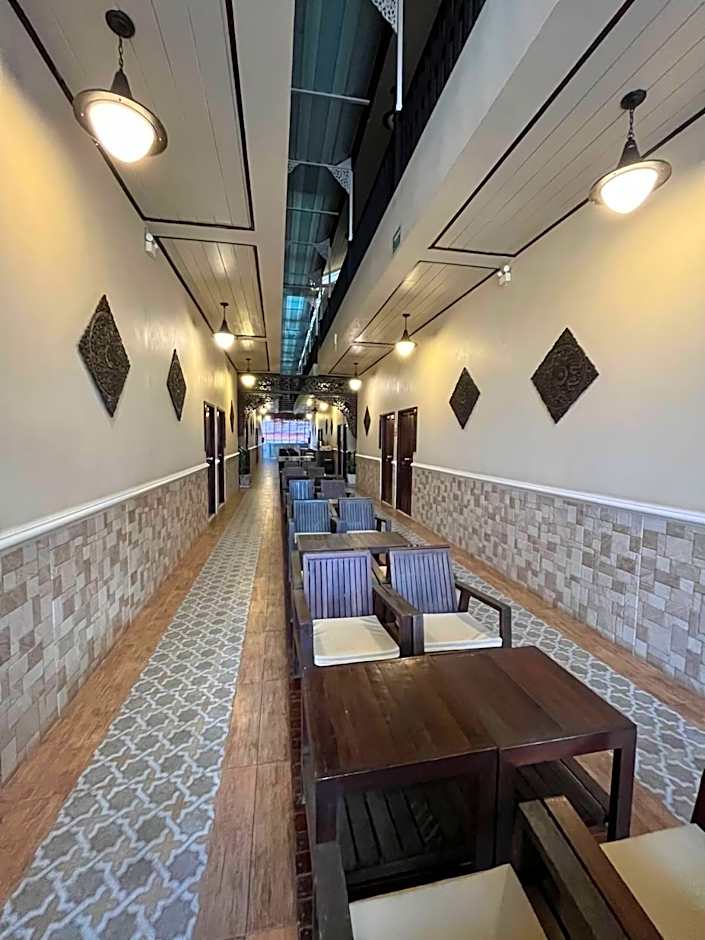 Wong Sai Siri Srichiangkhan Hotel