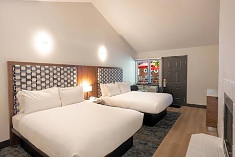 Classic Two Queen Room with Kitchenette - newly renovated
