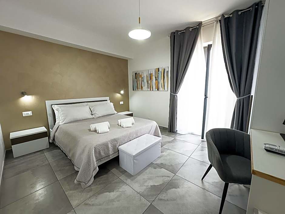 Photo 1 of 11 of Deluxe, Side Sea View
