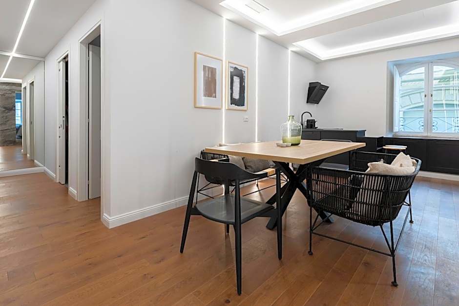 Louly Trevi Fountain