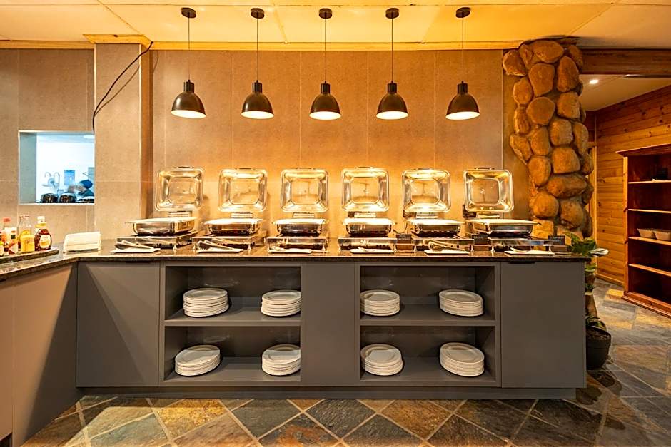 Knysna Log-Inn Hotel