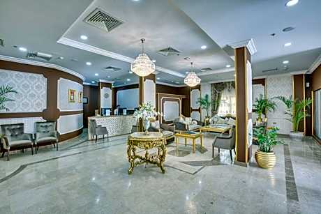 Royal Hotel