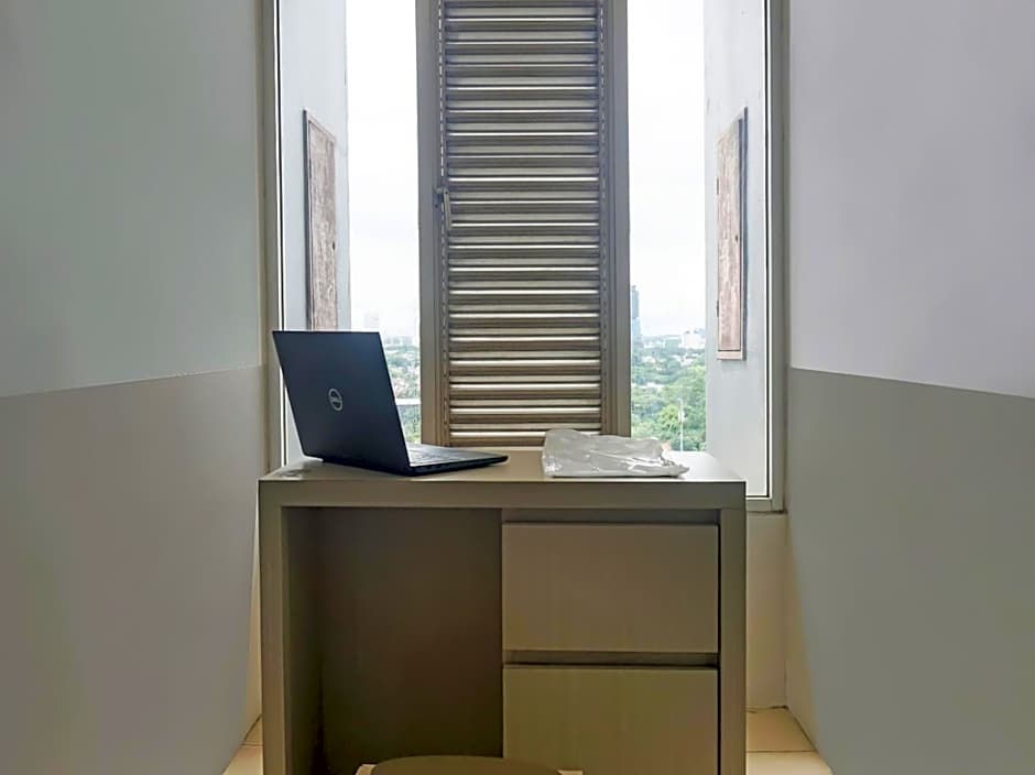 OYO Life 93044 Green View Residence