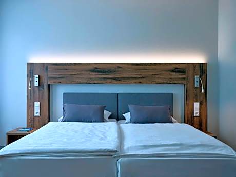 Business Double Room with Garden View