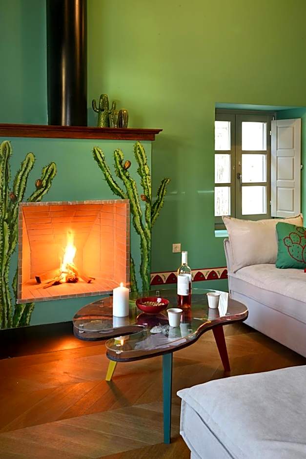 Cactus Hydra - Art Apartments