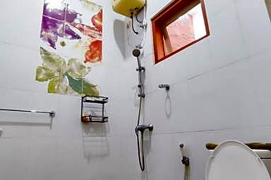 RedDoorz Syariah @ Chilla Guest House Padang