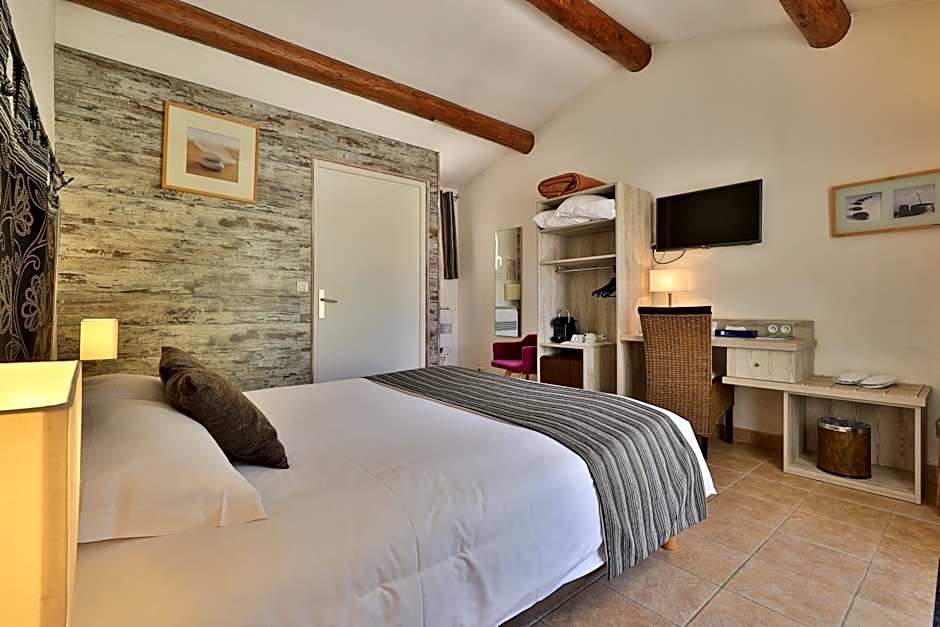 Logis Hôtel & Spa Déjeunez Sous L'Arbre