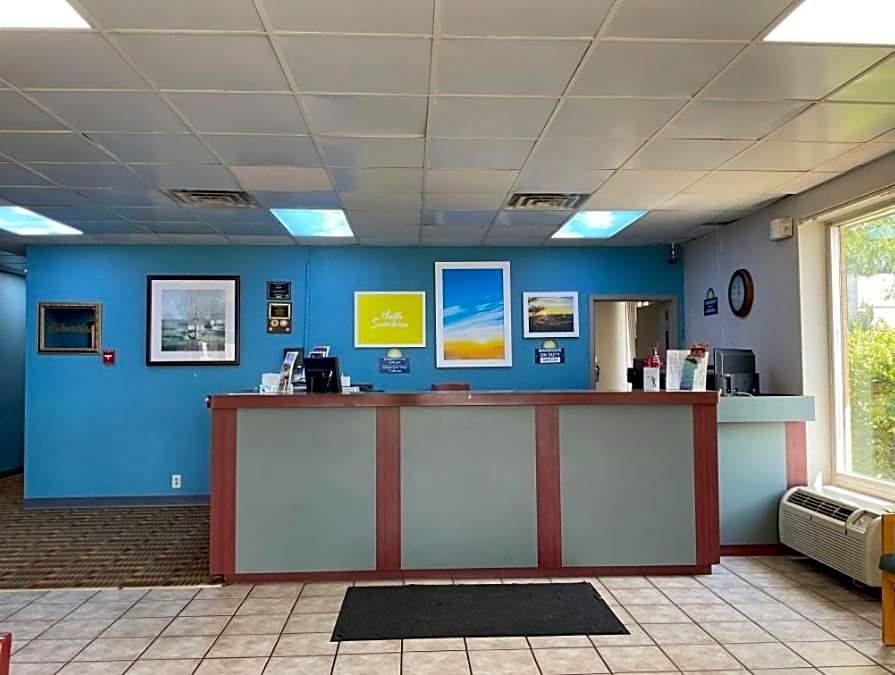 Days Inn by Wyndham Cambridge