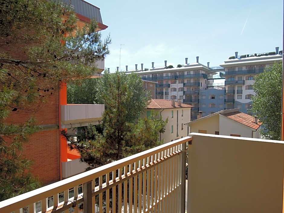Cozy flat perfect for families next to the beach