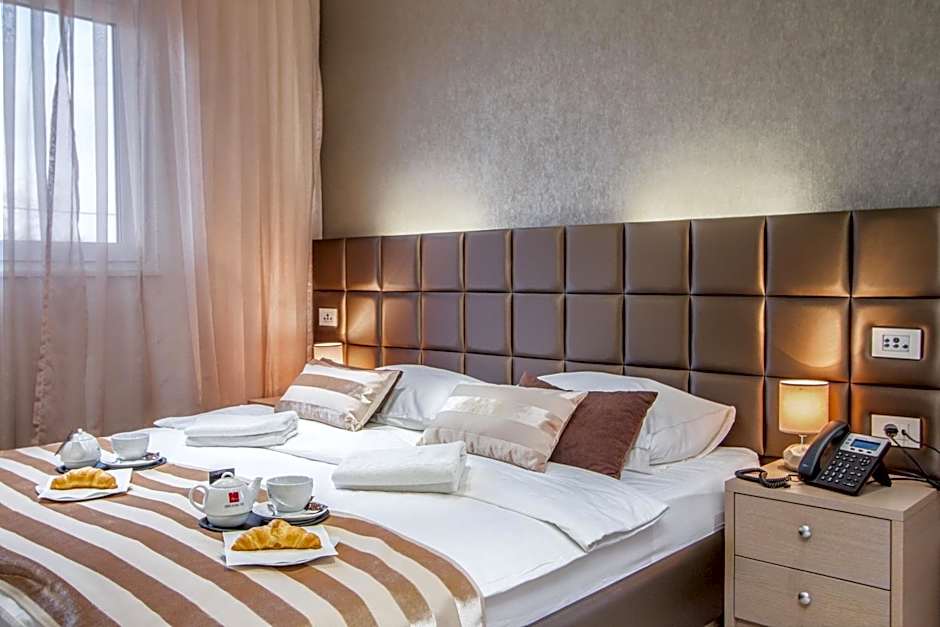 Photo 1 of 50 of Royal Airport Hotel