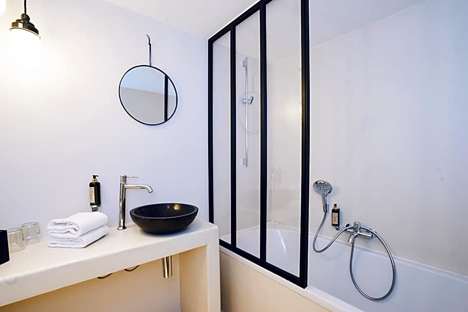 Latroupe Hotel Jardin Secret