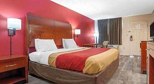Econo Lodge Pearl - Jackson
