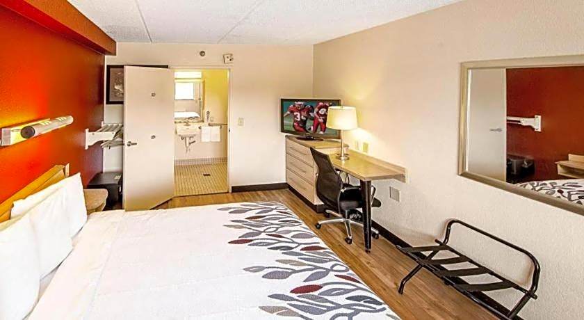 Red Roof Inn Akron