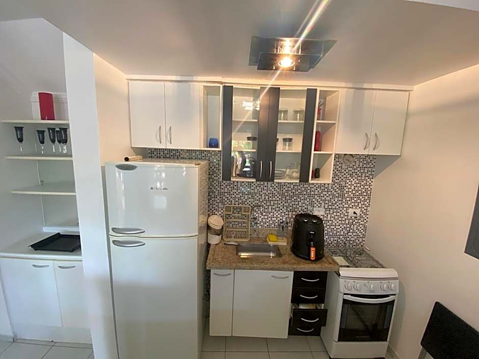 Flat Estudio 220 amarílis 3 Piscinas climatizadas, carregar veiculo eletrico, Bertioga, Riviera de São Lourenço Apartamento estúdio, cozinha equipada completa, serviço de hotelaria, limpeza e trocas diária de toalhas, WI-FI 500 MB