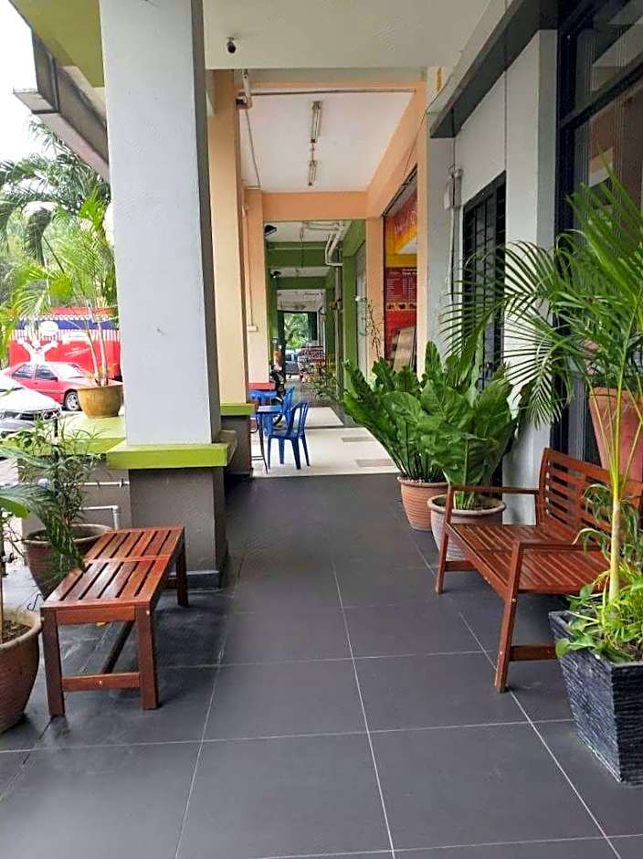 D'metro Hotel