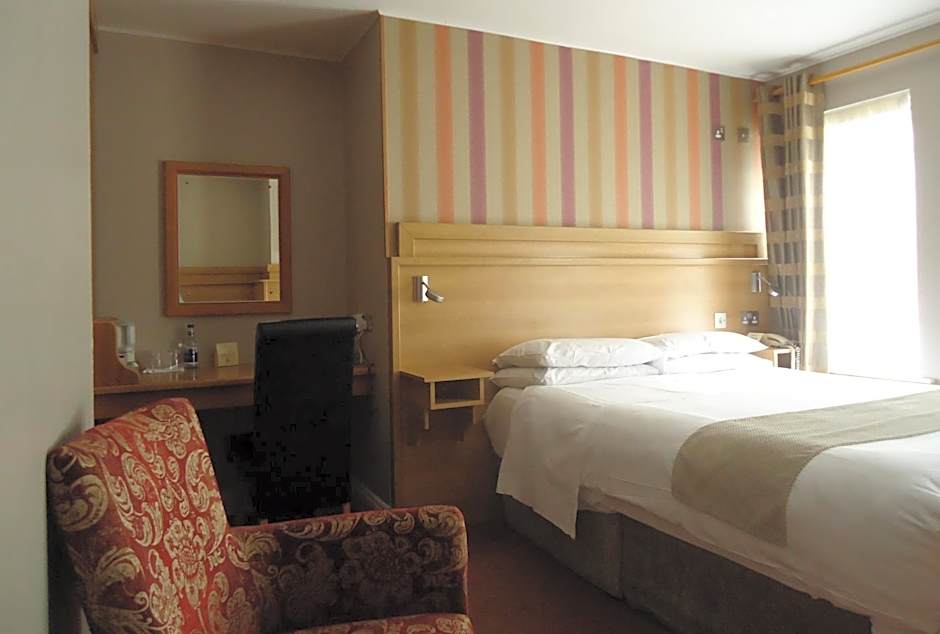 Templemore Arms Hotel