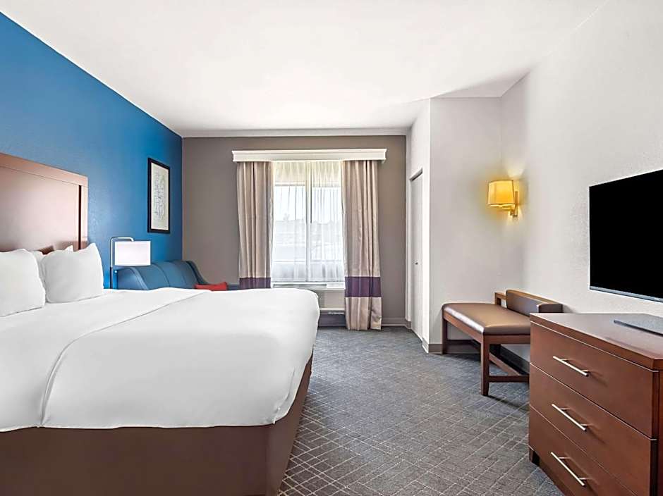 Comfort Suites Lindale - Tyler North