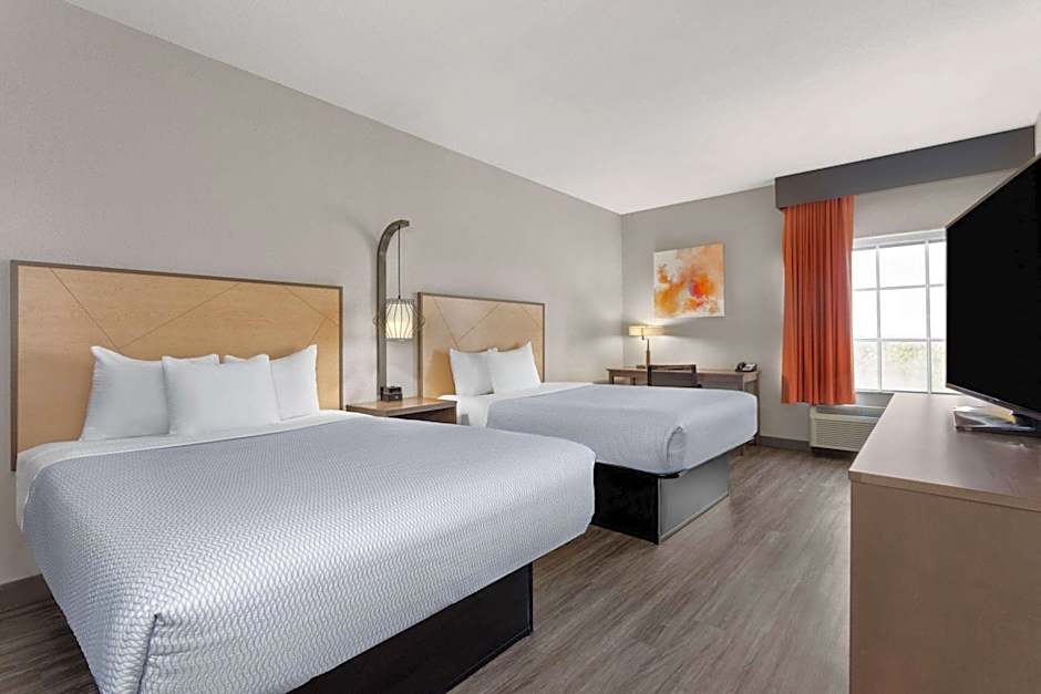 La Quinta Inn & Suites by Wyndham Ft. Pierce