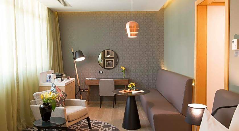 Radisson Blu Hotel, Beirut Verdun