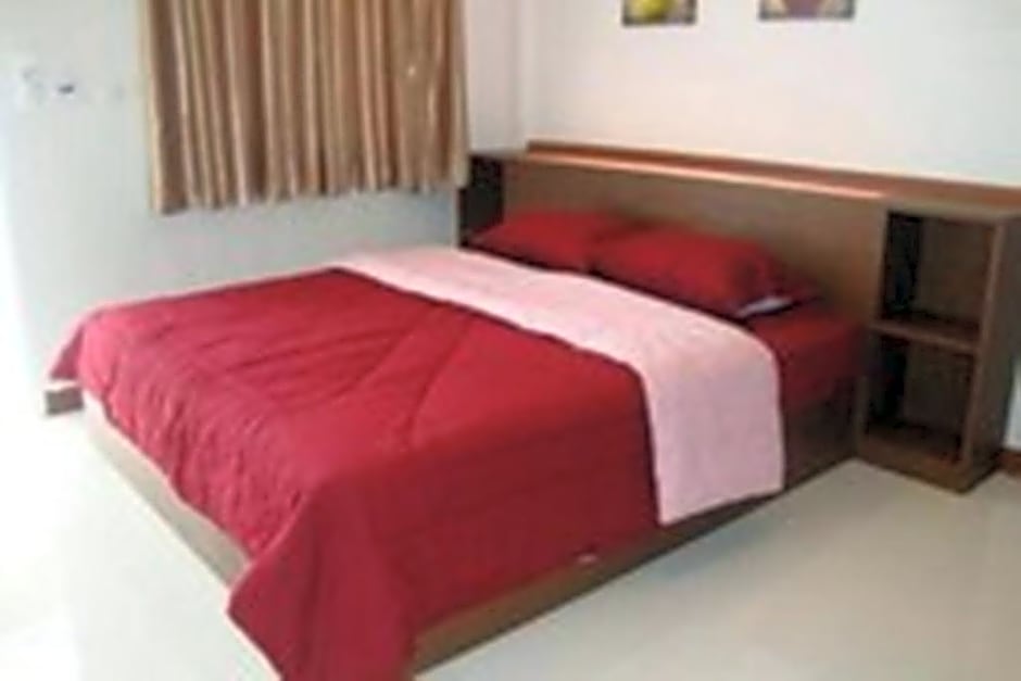 Nuch's Apple Guest House