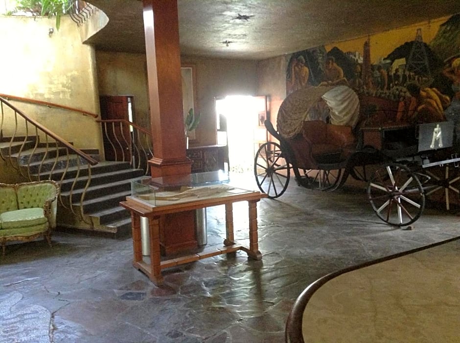 Hotel De La Borda
