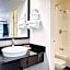 Travelodge by Wyndham College Park