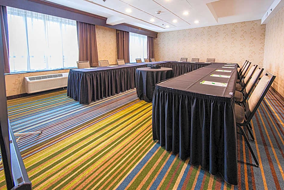 Holiday Inn Airport West Earth City By IHG