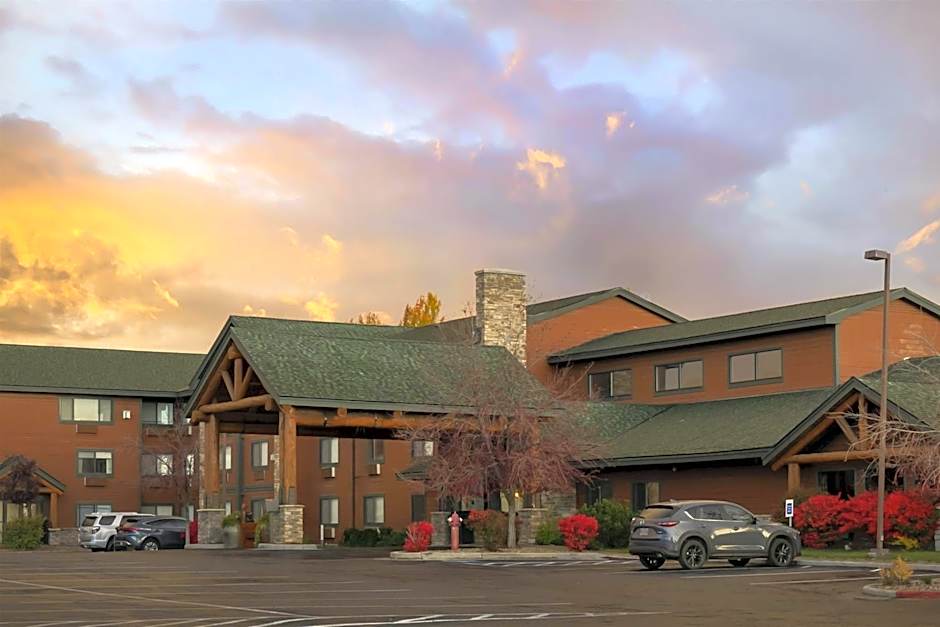 Best Western Plus Mccall Lodge And Suites