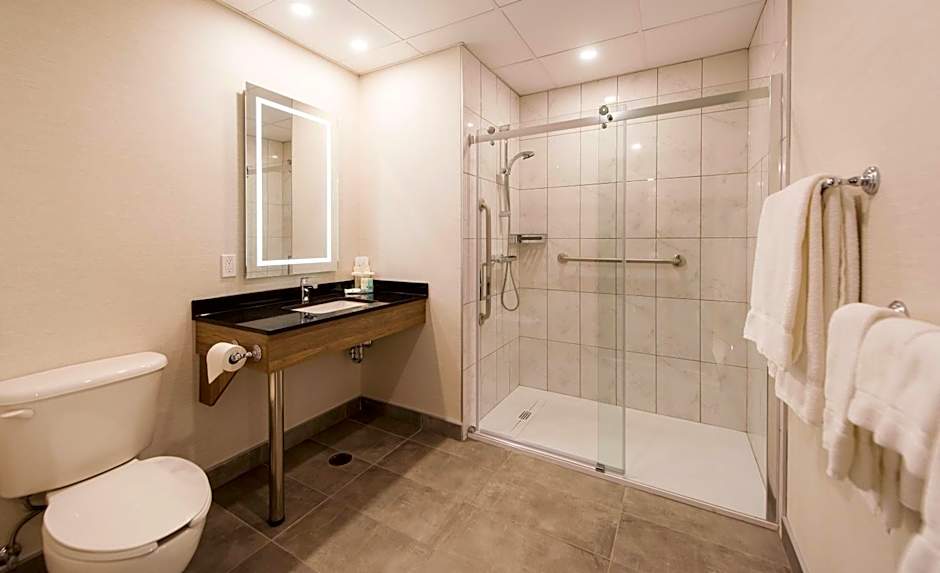 Quality Suites