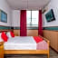 OYO 89864 Hotel Holiday Park