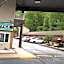 Carrier Motor Lodge