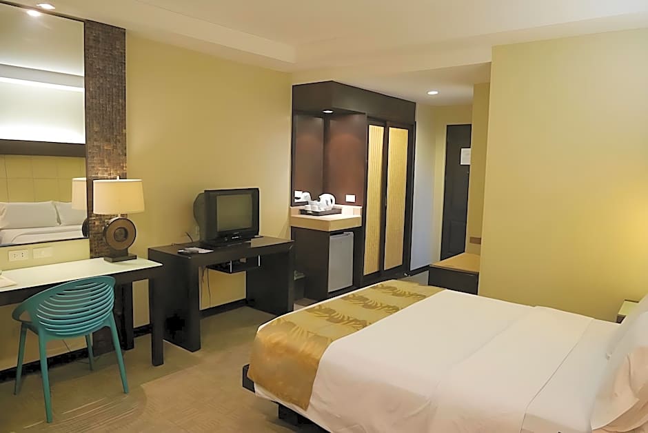 Circle Inn - Hotel & Suites