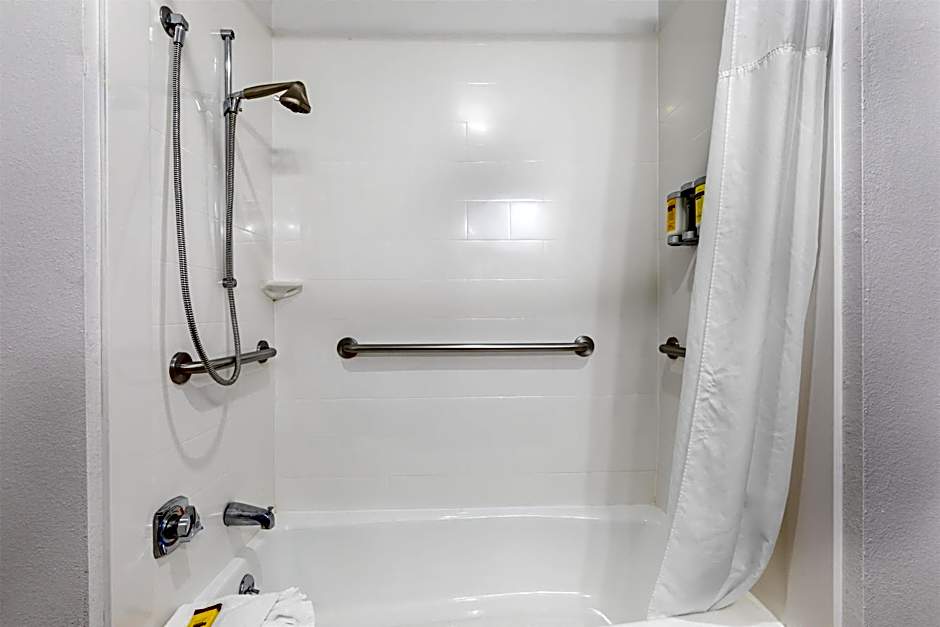 Best Western Plus Southpark Inn & Suites