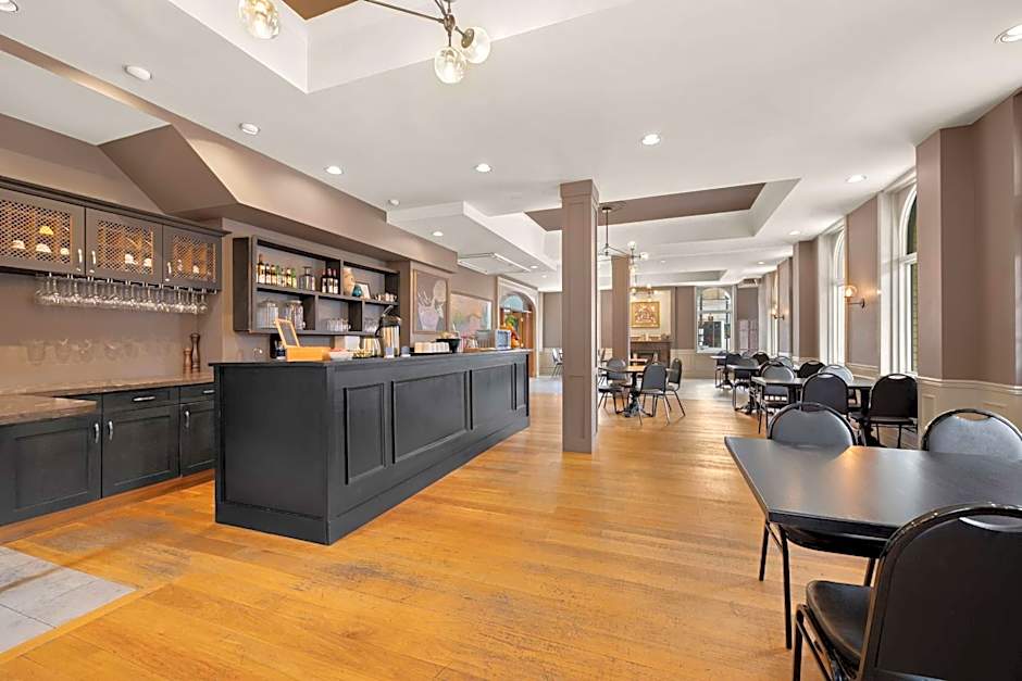 The Arlington Hotel - BW Signature Collection