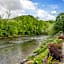 Best Western Plus River Escape Inn & Suites