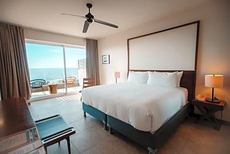 Premium Concept King Room with Ocean View - Mobility Accessible