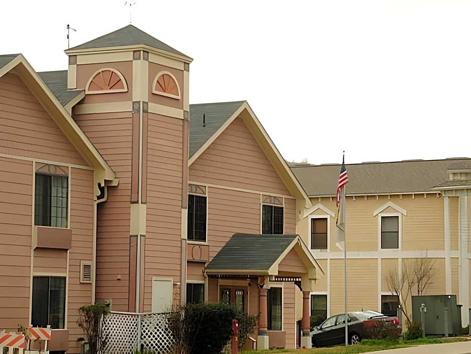 The Monarch Inn in Mariposa