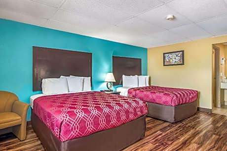 2 Queen Beds Nonsmoking