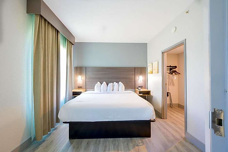 Hawthorn Extended Stay by Wyndham Panama City Beach