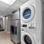 Days Inn & Suites by Wyndham Peachtree Corners/Norcross