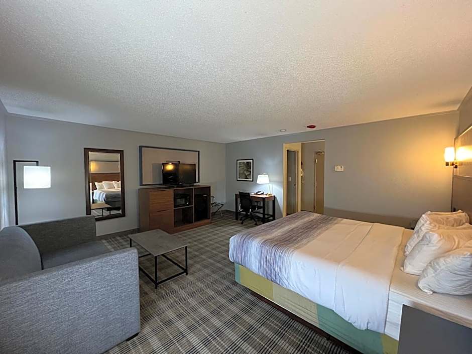 AmericInn by Wyndham Glendale/Milwaukee